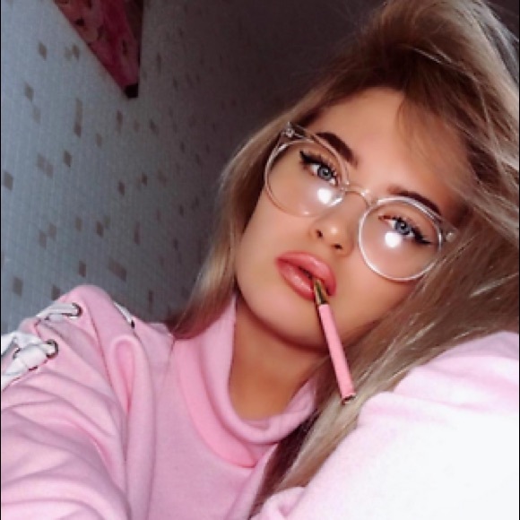 Accessories - Round Crystal Frames